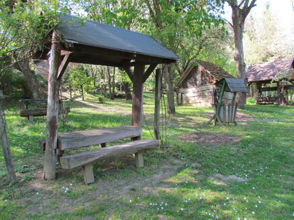 Rockenbauer Pál Turistaház – Valkonya